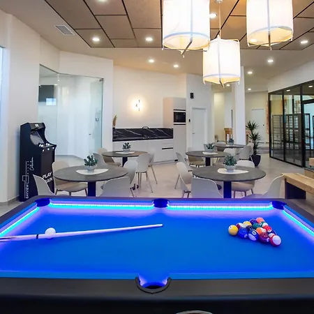 Collection View Free & Padel By Interhome